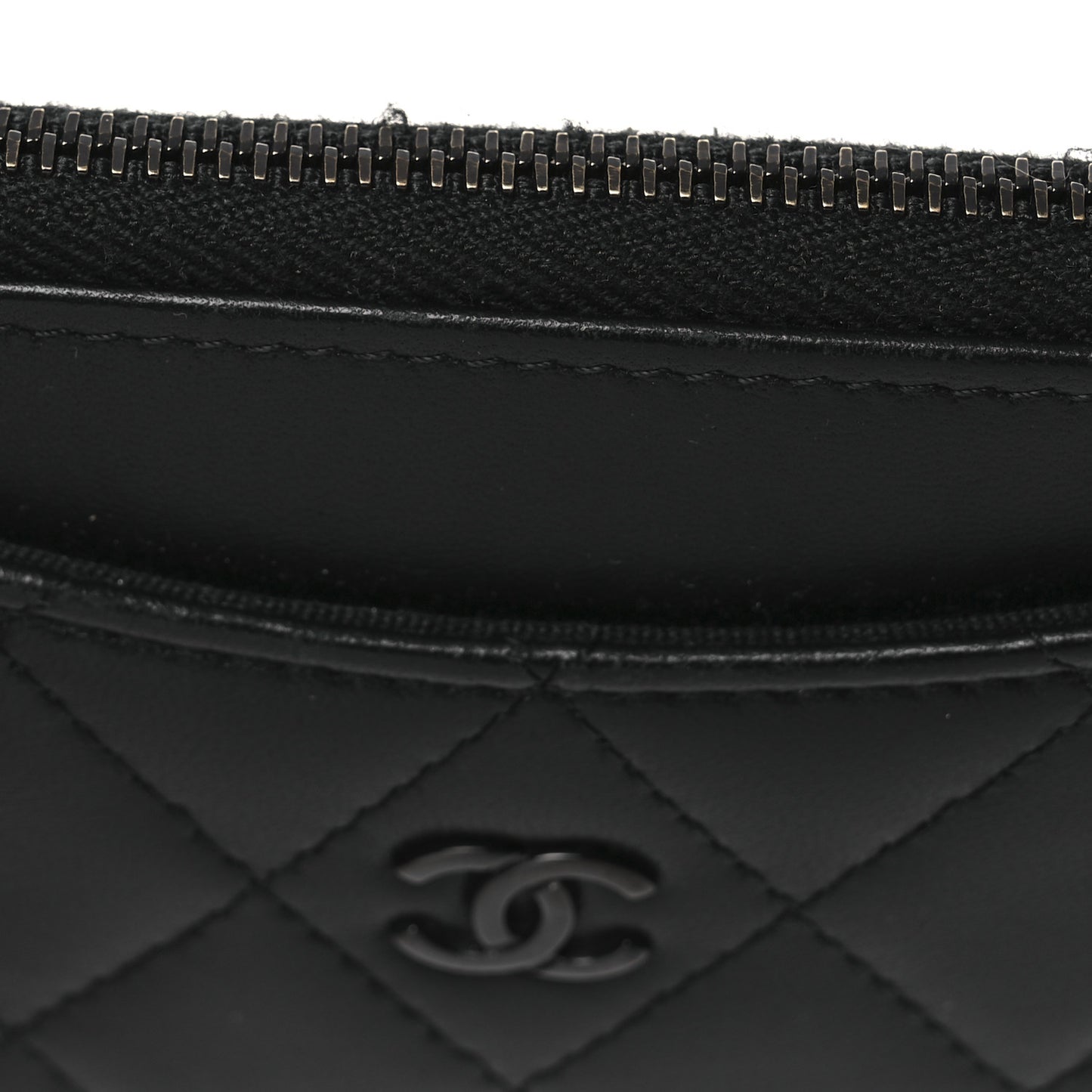 Lambskin Quilted Zip Card Holder So Black