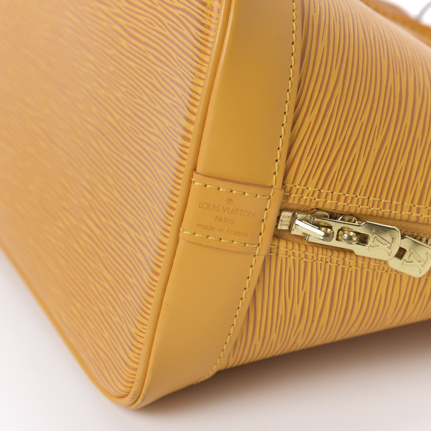 Louis Vuitton Epi Alma PM Tassil 8 of 9