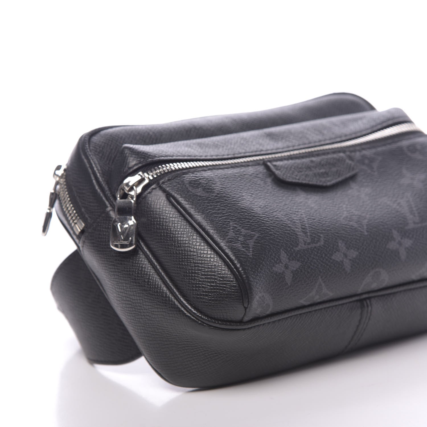 Louis Vuitton Taiga Monogram Outdoor Bumbag Black 7 of 8