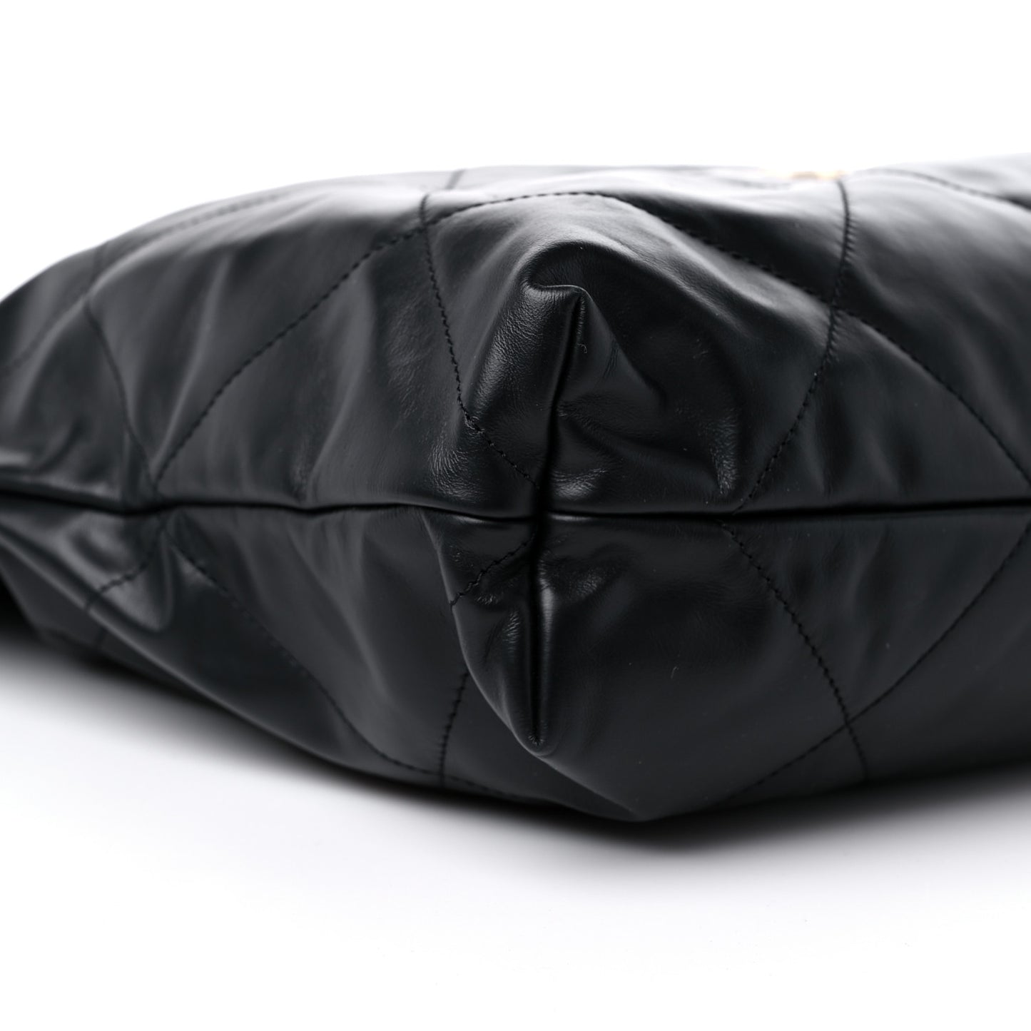 Shiny Calfskin Quilted Chanel 22 Black White