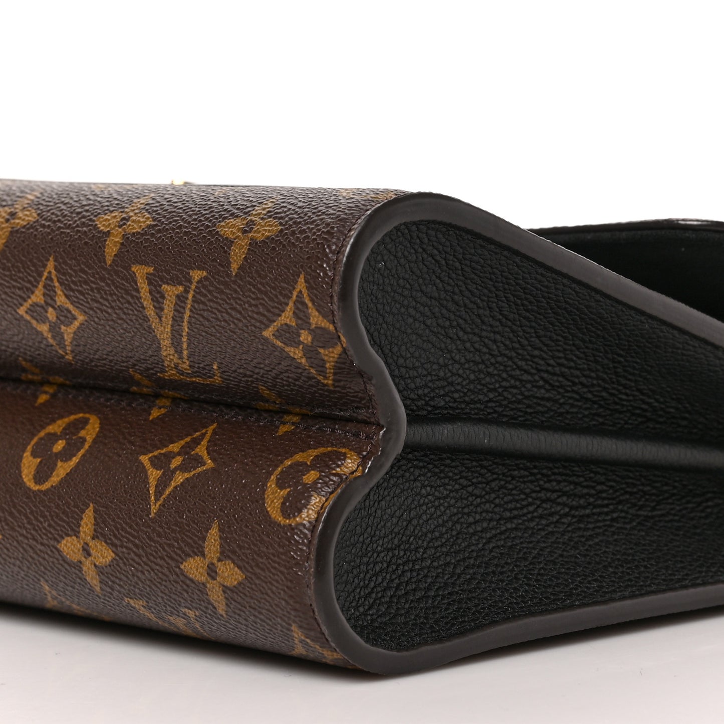 Monogram Victoire Black