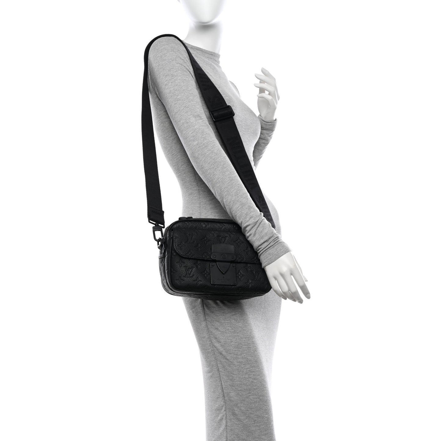 Taurillon Monogram S Lock Messenger Black