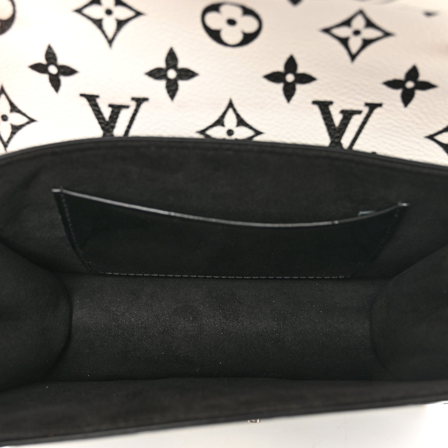 Vernis Epi Monogram Wynwood Black White
