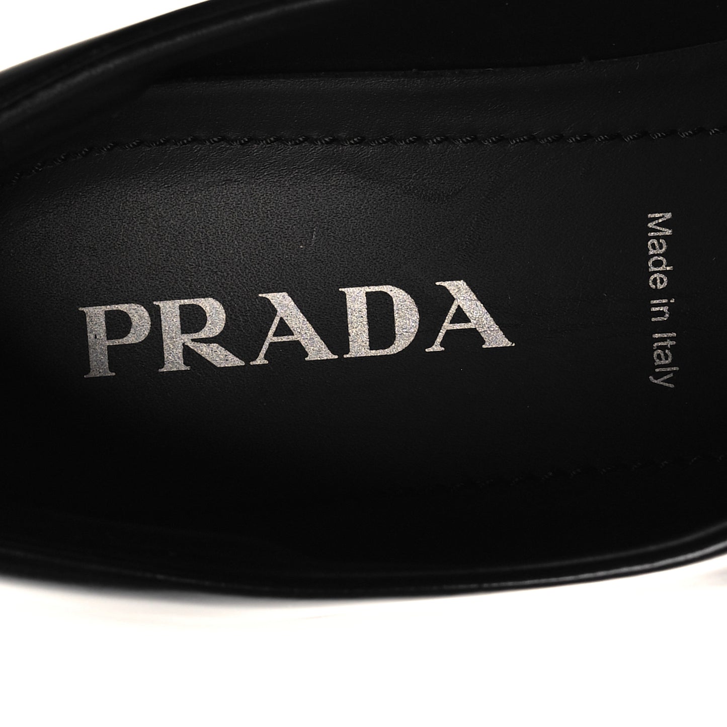 Spazzolato Metal Triangle Logo Pointy 50mm Loafers 37.5 Black
