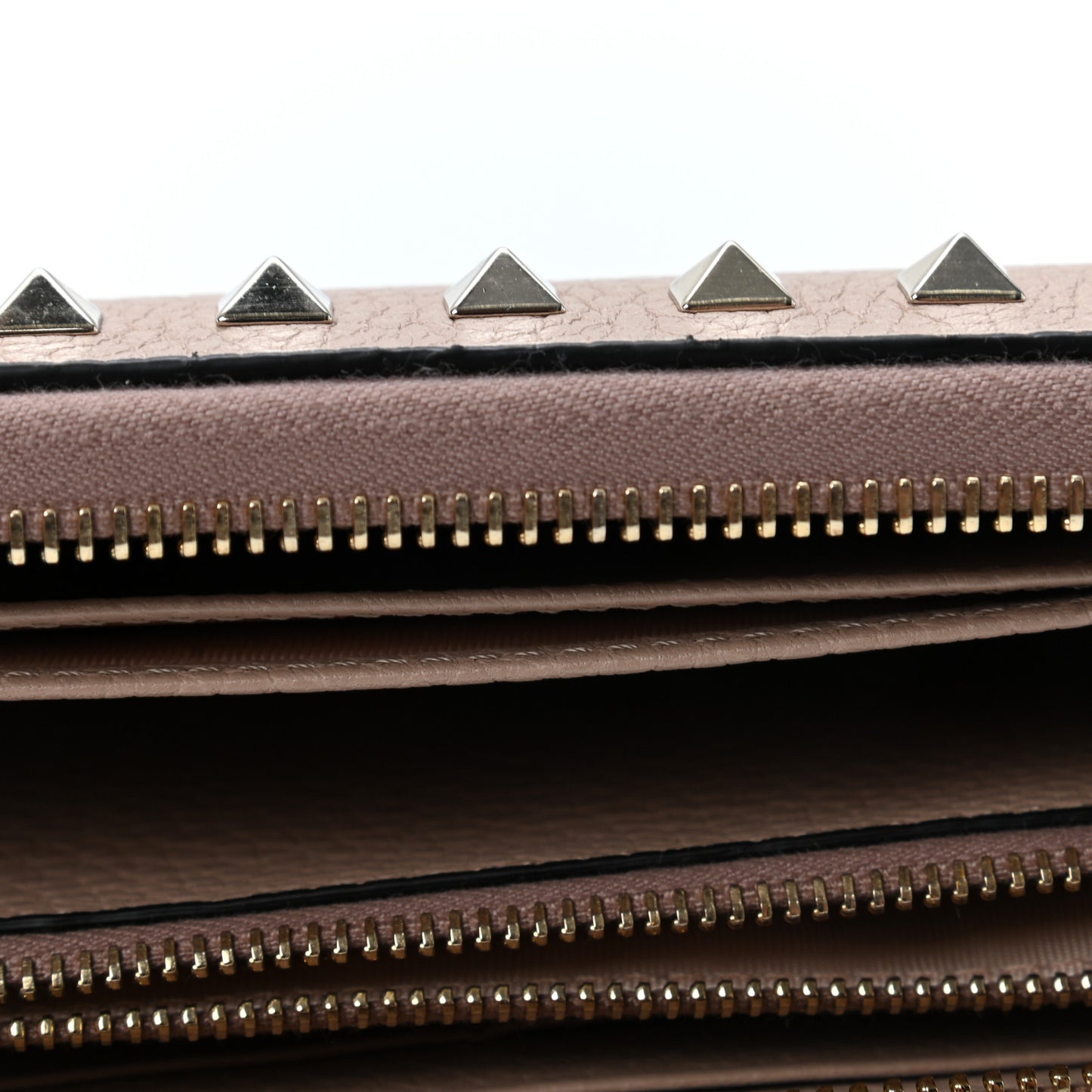 Pebbled Calfskin Rockstud Zip Around Wallet Poudre