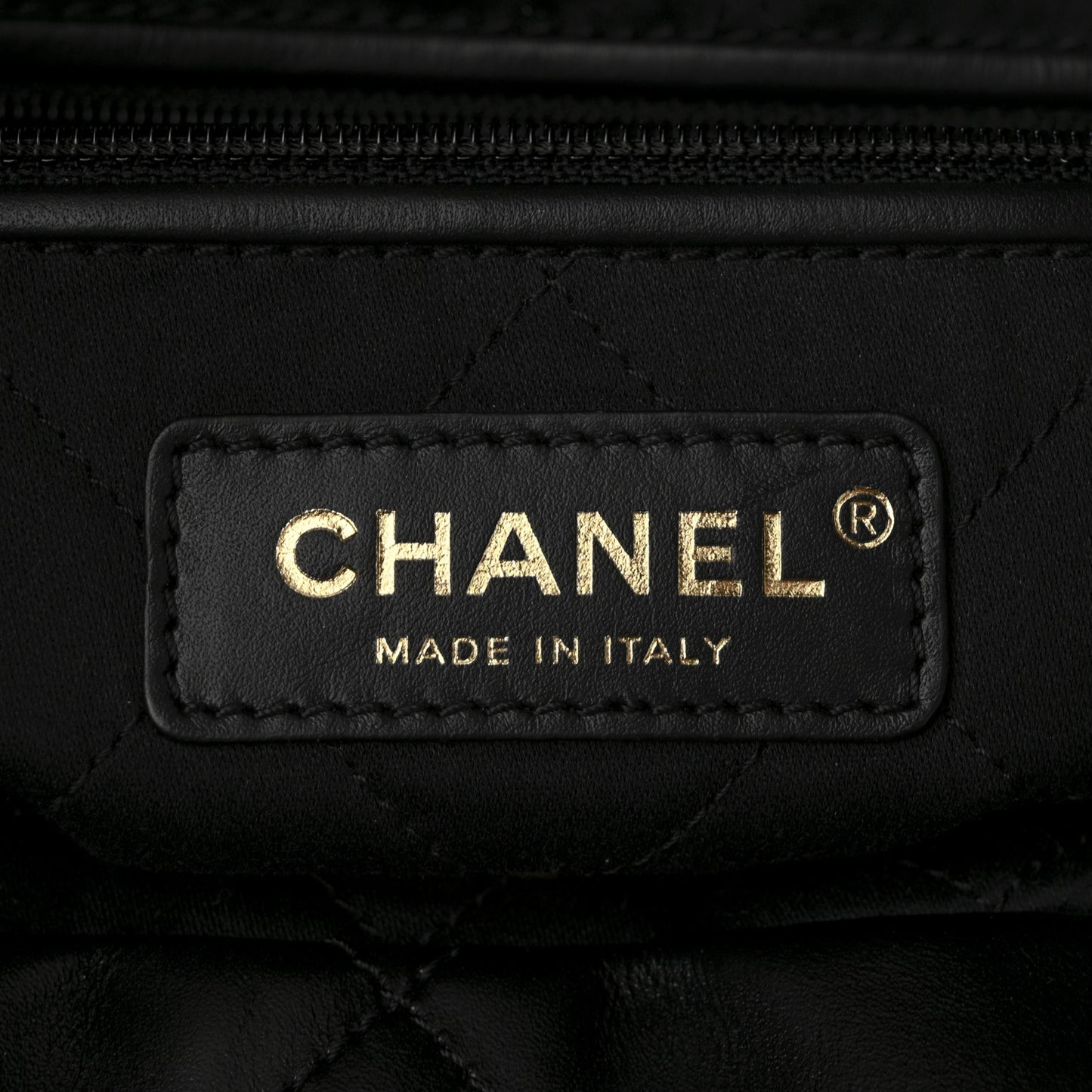 Shiny Calfskin Quilted Chanel 22 Black