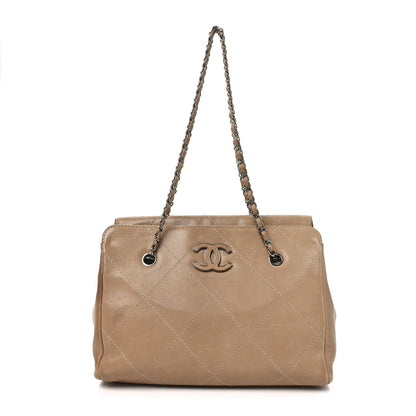 Chanel Washed Calfskin Diamond Stitch Large Hamptons Shopping Tote Beige 1 of 10