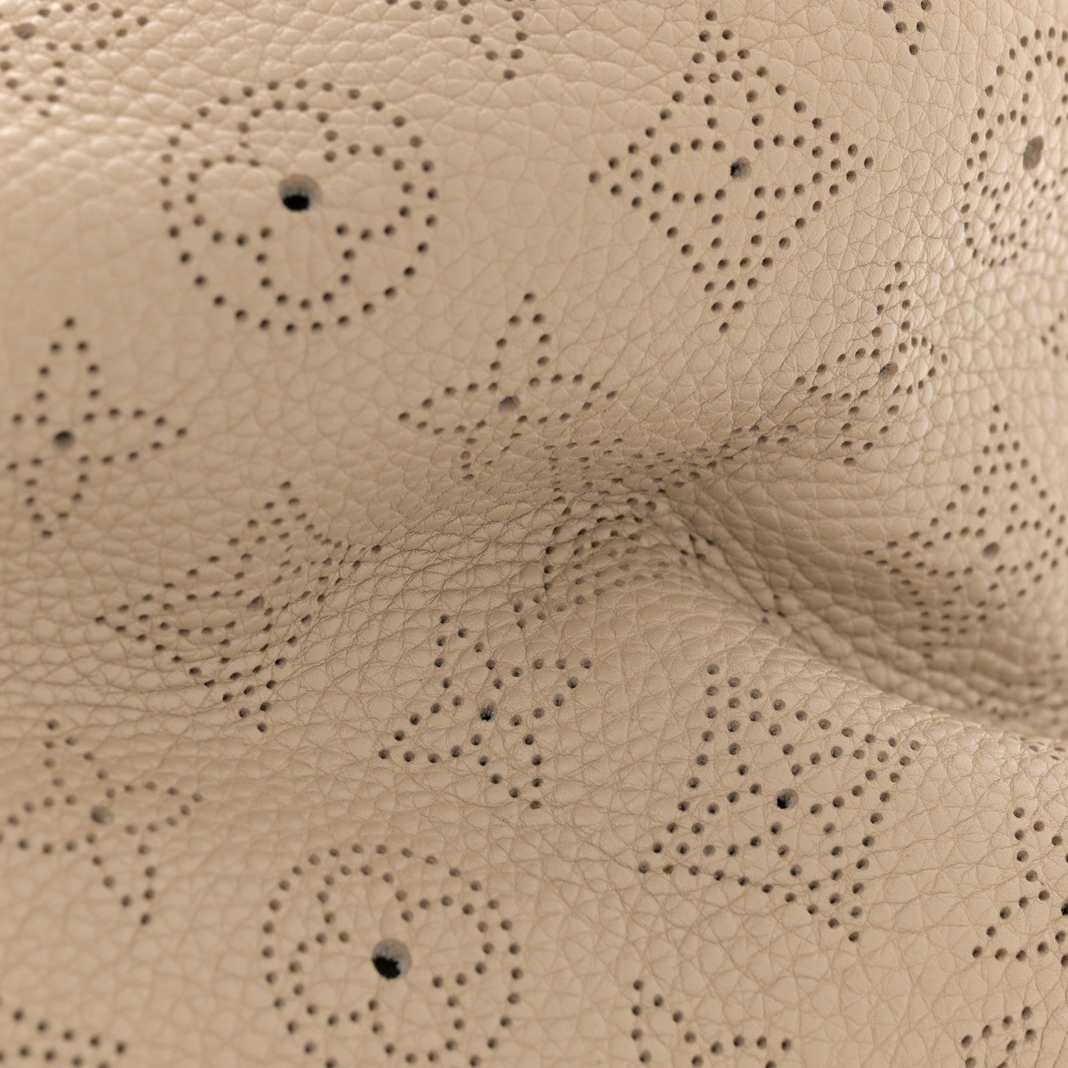 Louis Vuitton Mahina Galatea MM Beige Opal 13 of 14