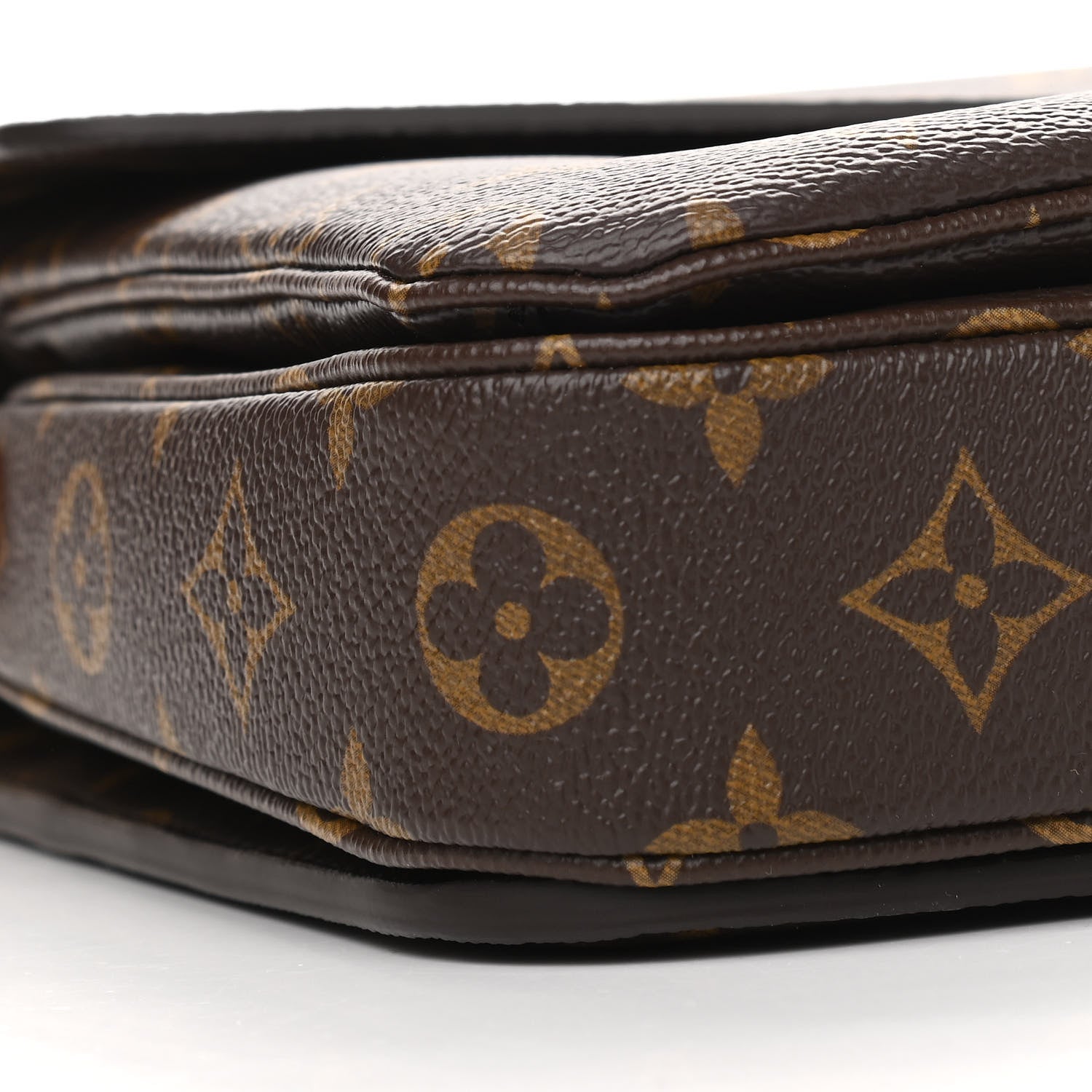 Louis Vuitton Monogram Pochette Metis 8 of 10