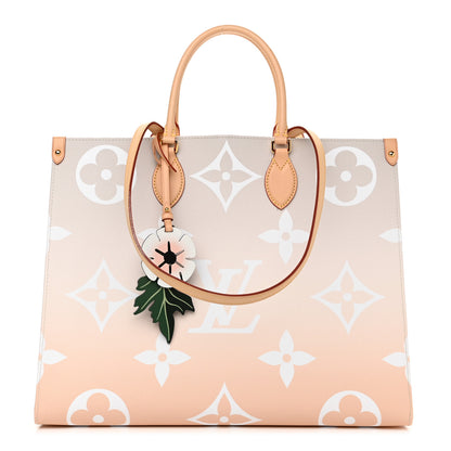Louis Vuitton Monogram Giant By The Pool Onthego GM Brume 1 of 11