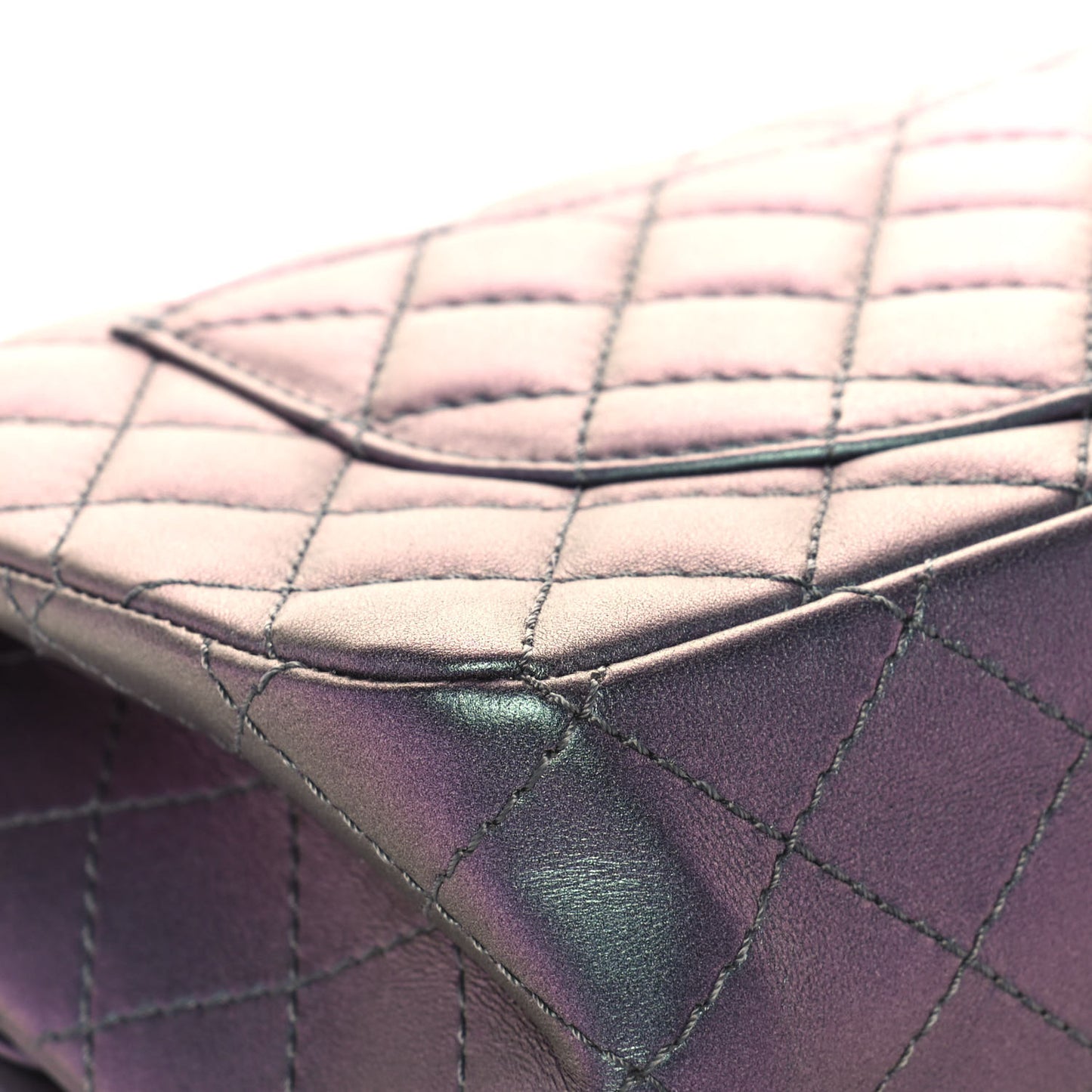 Iridescent Lambskin Quilted 2.55 Reissue 225 Flap Light Purple