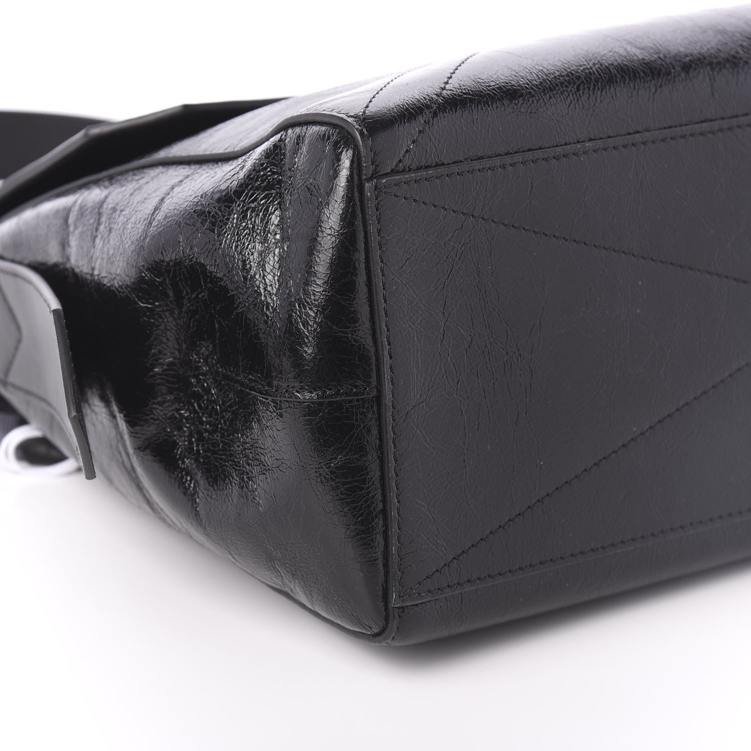 Givenchy Creased Patent Calfskin Medium ID Flap Black 7 of 10