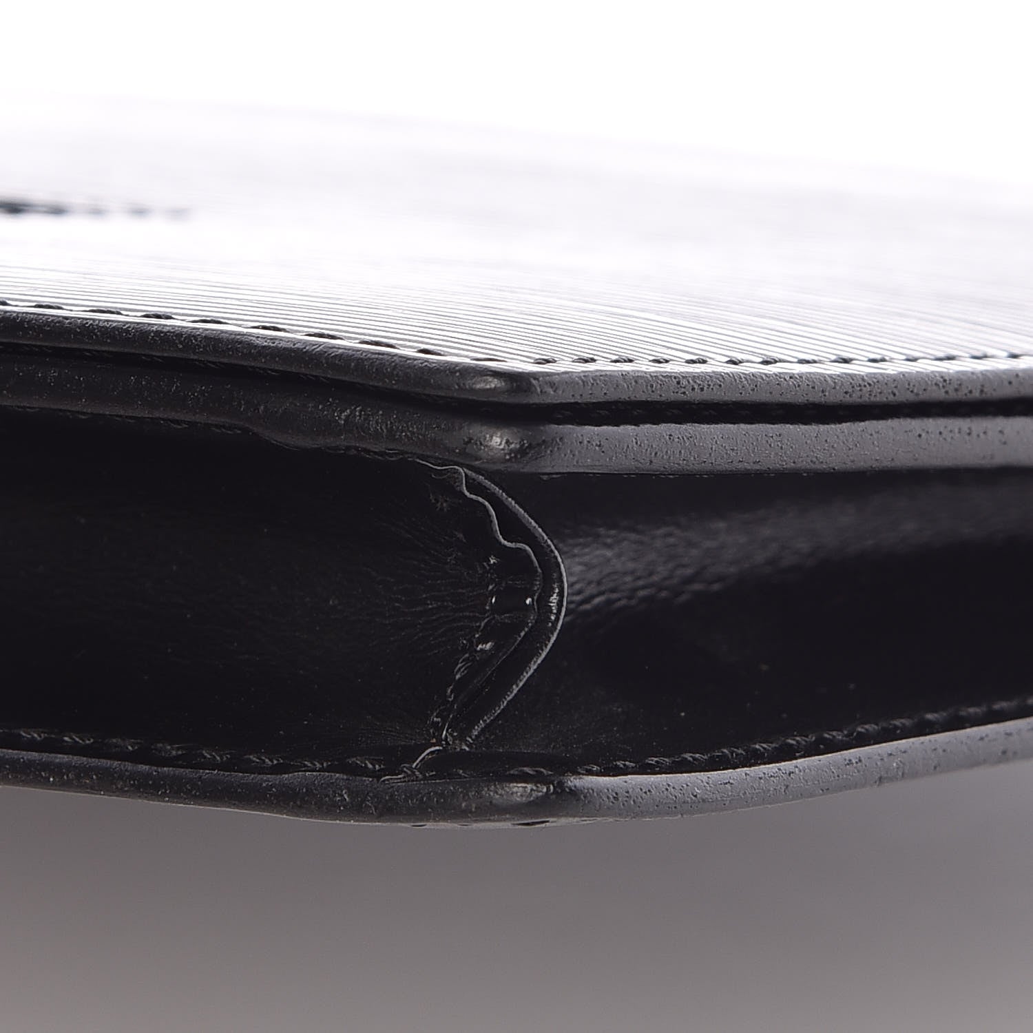 Louis Vuitton Epi Pochette Trapeze Black 12 of 14