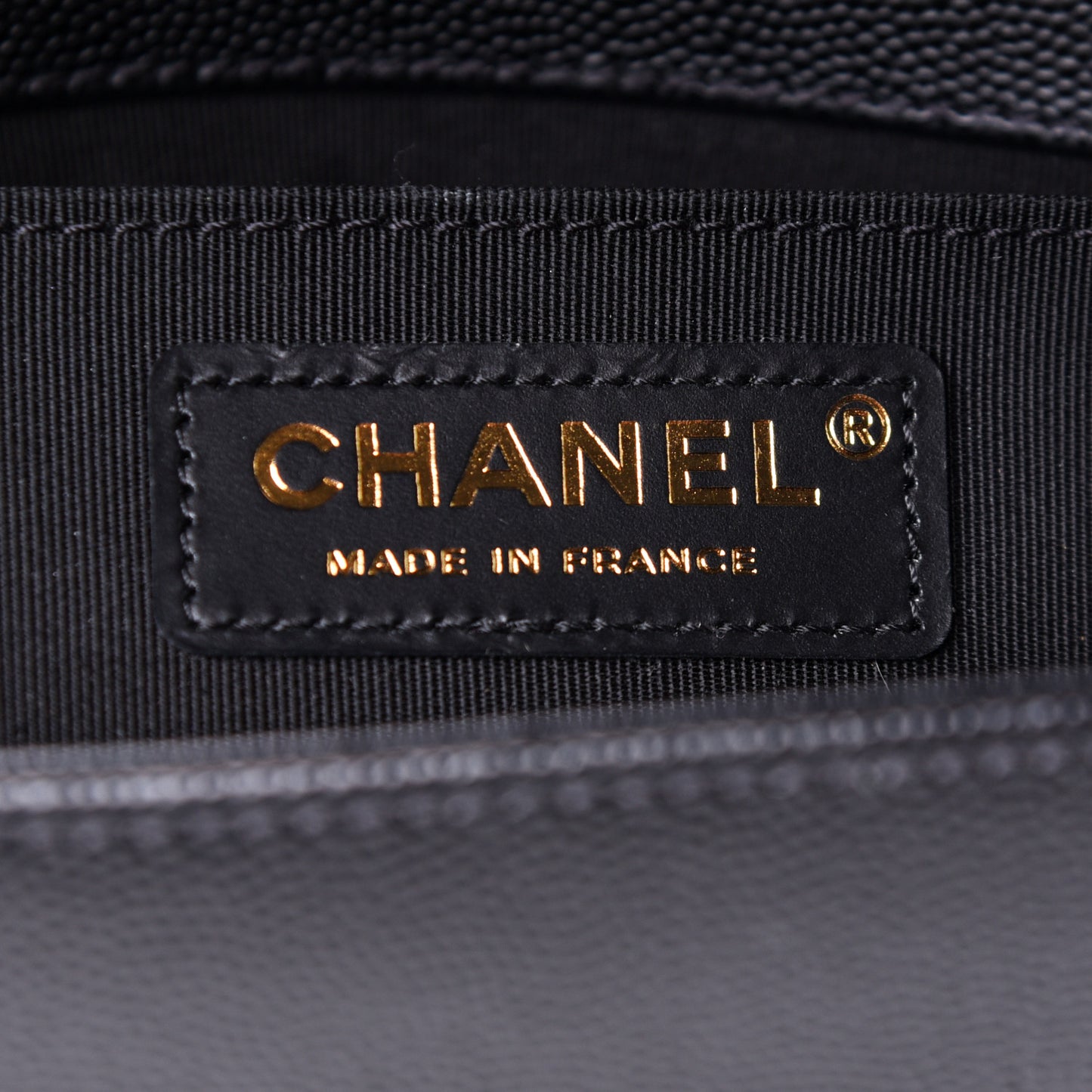Caviar Quilted Medium Boy Flap Black
