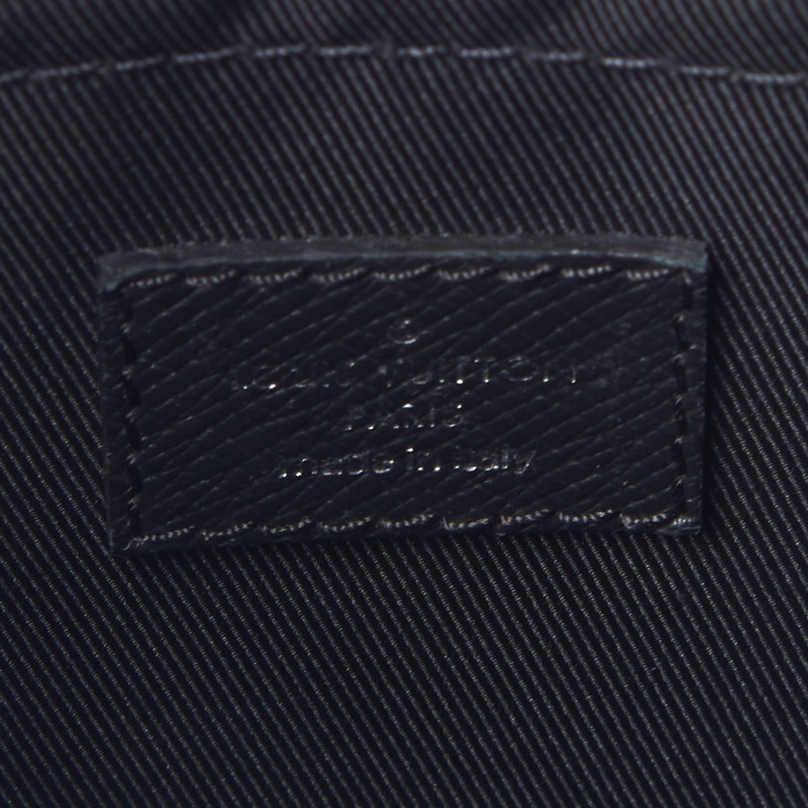 Taiga Monogram Eclipse Outdoor Messenger Black