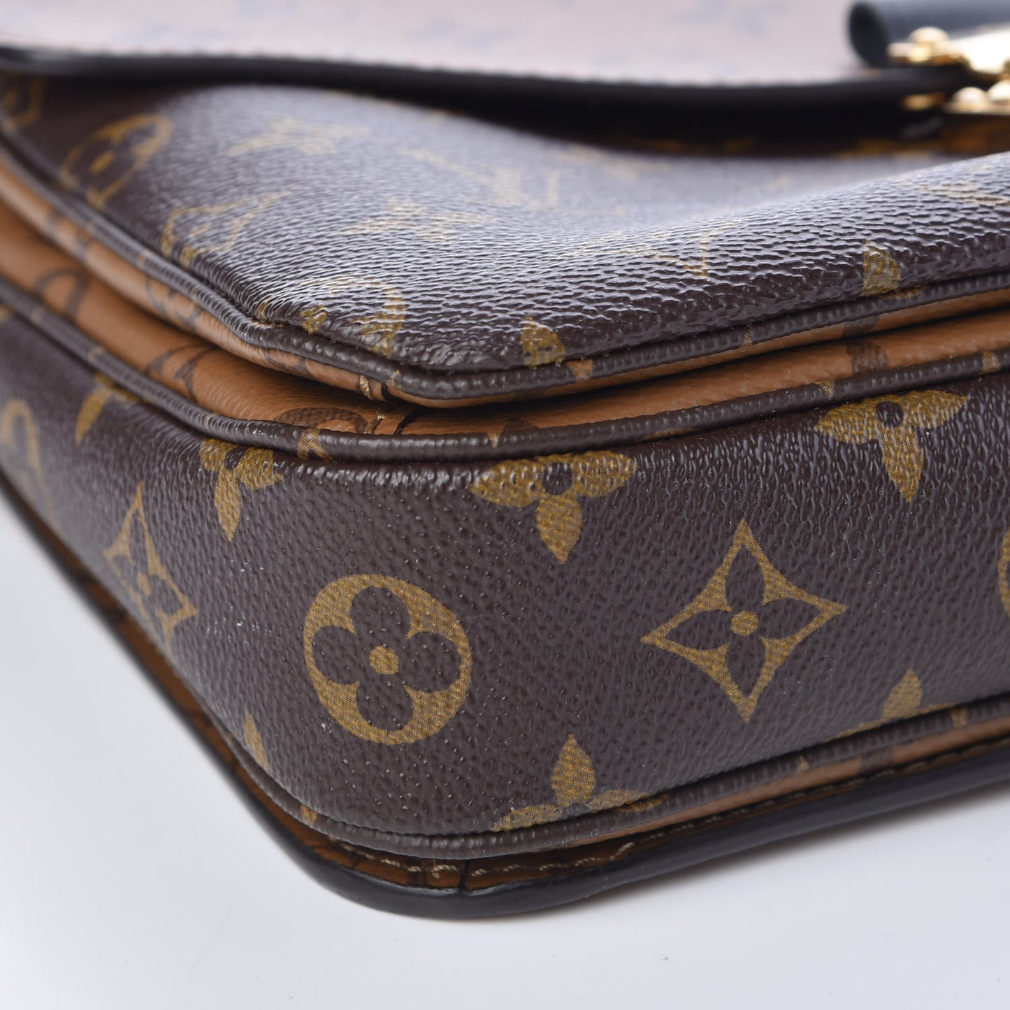 Reverse Monogram Pochette Metis