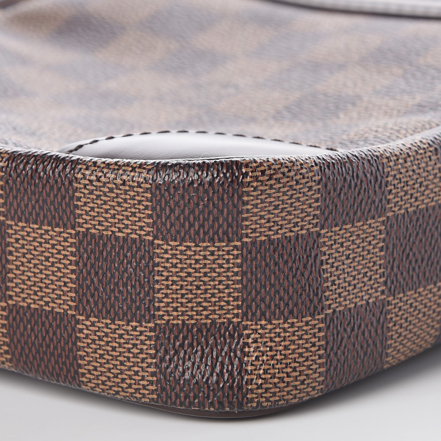 Louis Vuitton Damier Ebene Danube 21 6 of 9
