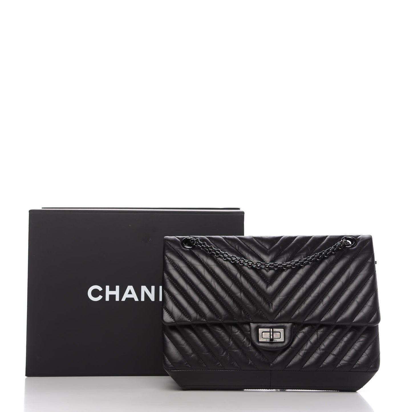 Aged Calfskin Chevron Quilted 2.55 Reissue 226 So Black