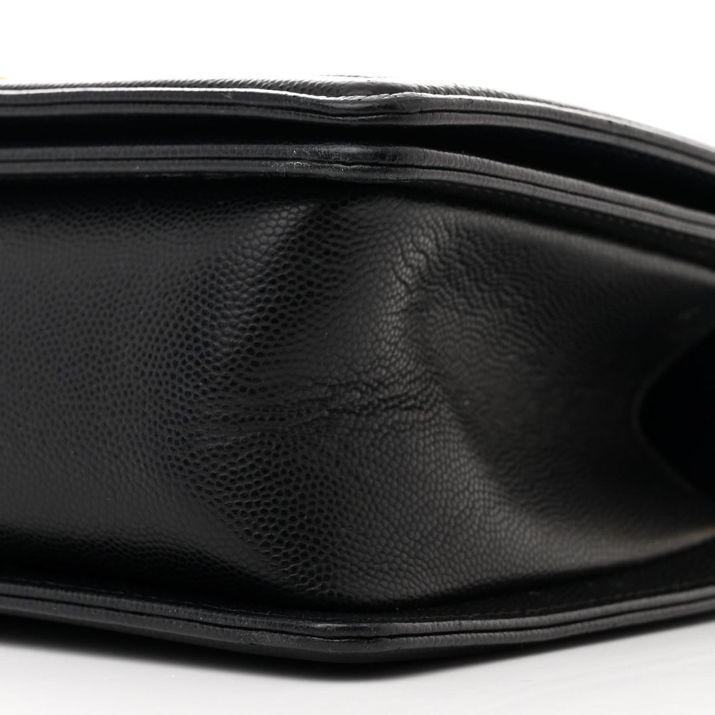 Caviar Quilted Medium Boy Flap Black