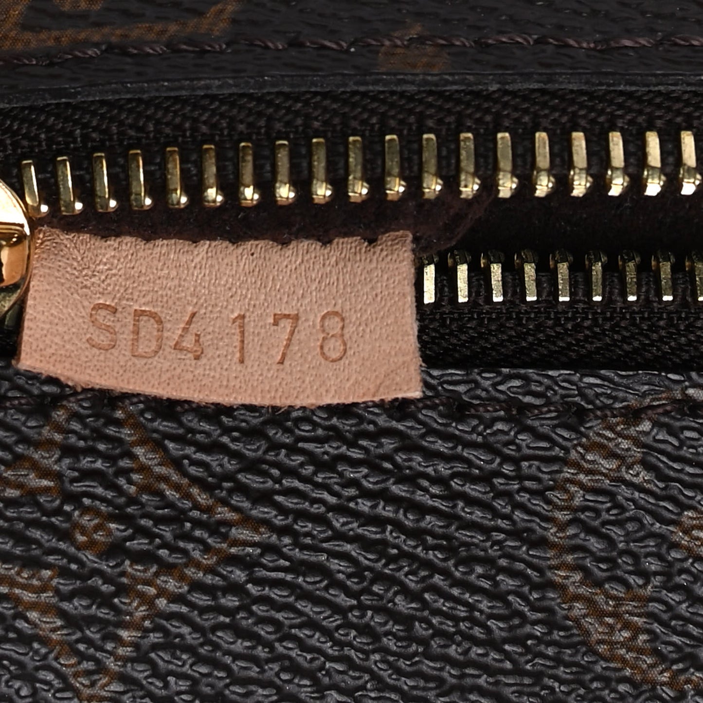 Monogram Pochette Metis