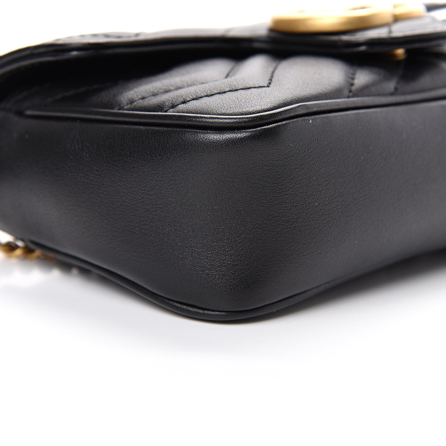 Calfskin Matelasse Super Mini GG Marmont Shoulder Bag Black