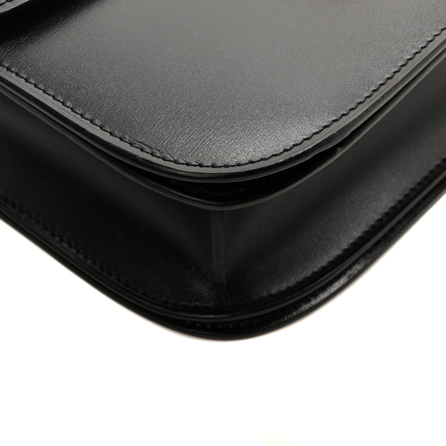 Box Calfskin Medium Classic Box Flap Bag Black
