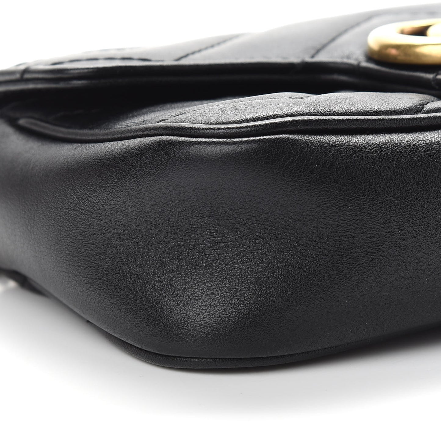 Calfskin Matelasse Super Mini GG Marmont Shoulder Bag Black