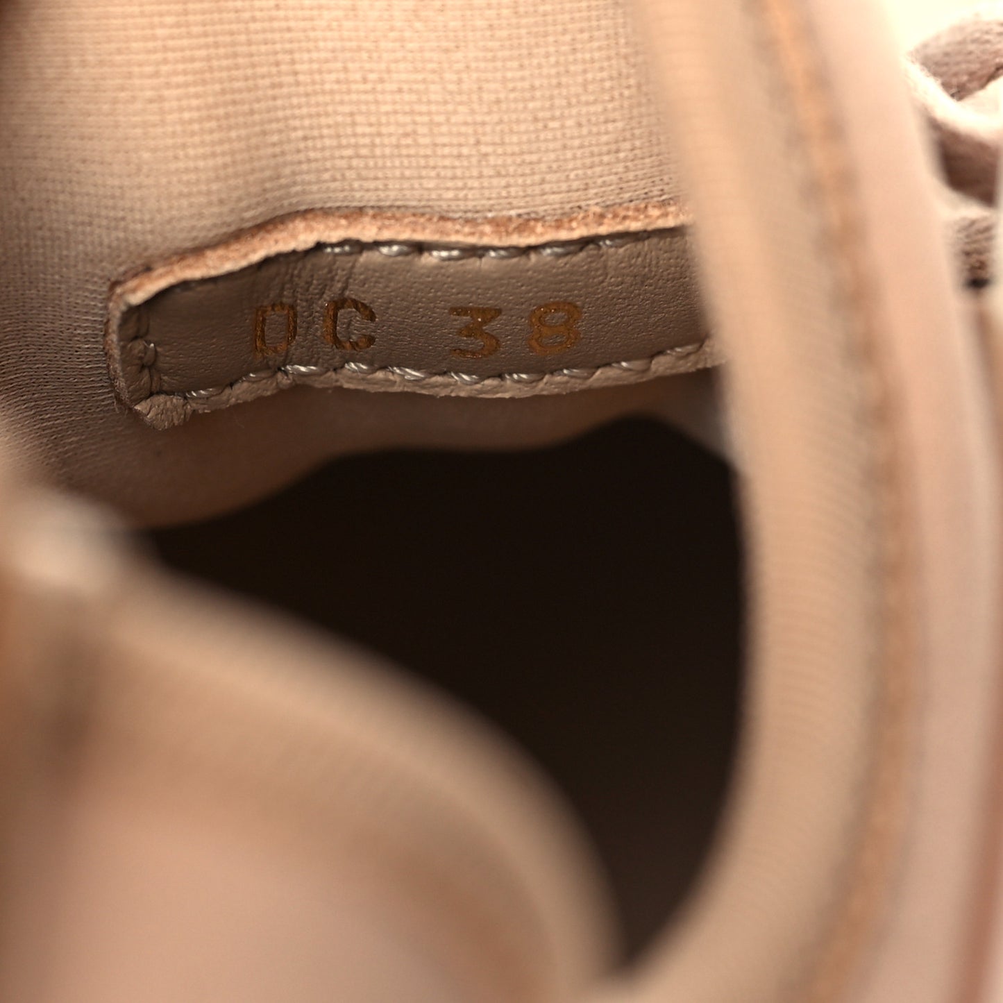 Neoprene Rubber Womens D-Connect Sneakers 38 Nude