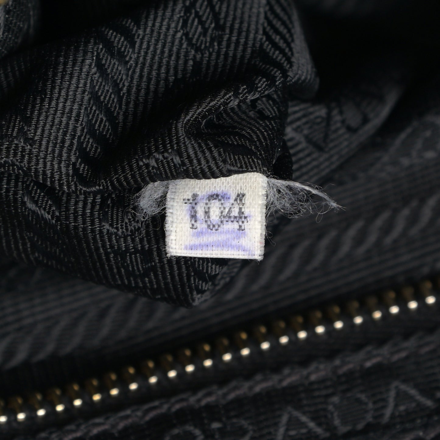 Vitello Daino Pushlock Hobo Black