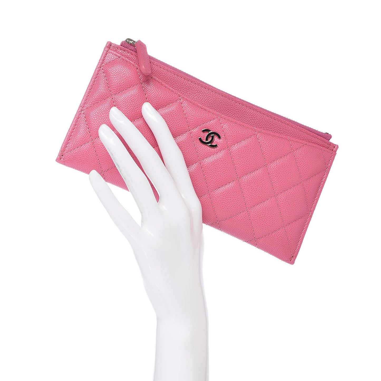 Caviar Quilted Classic Zip Pouch Pink