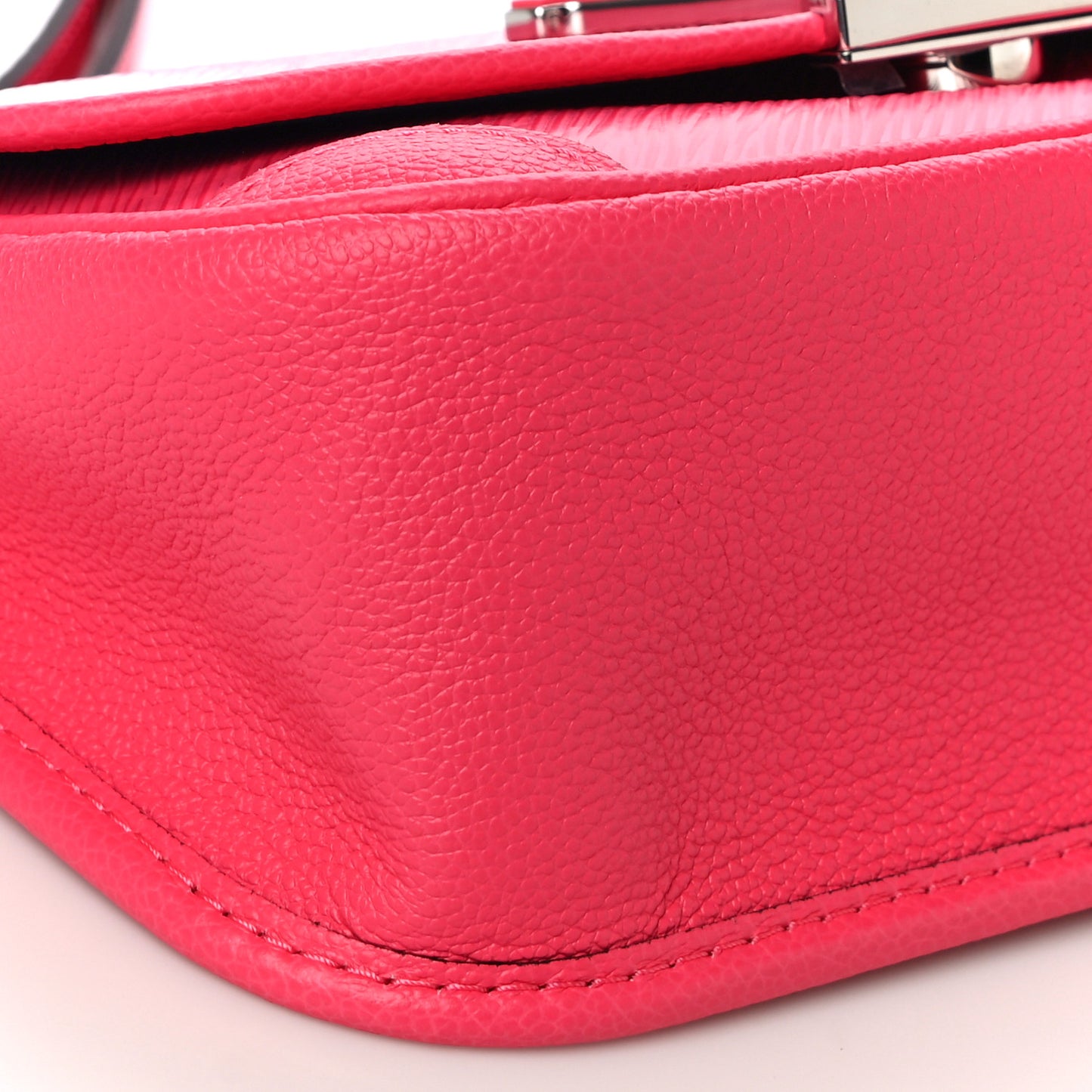 Epi Buci Crossbody Dragon Fruit