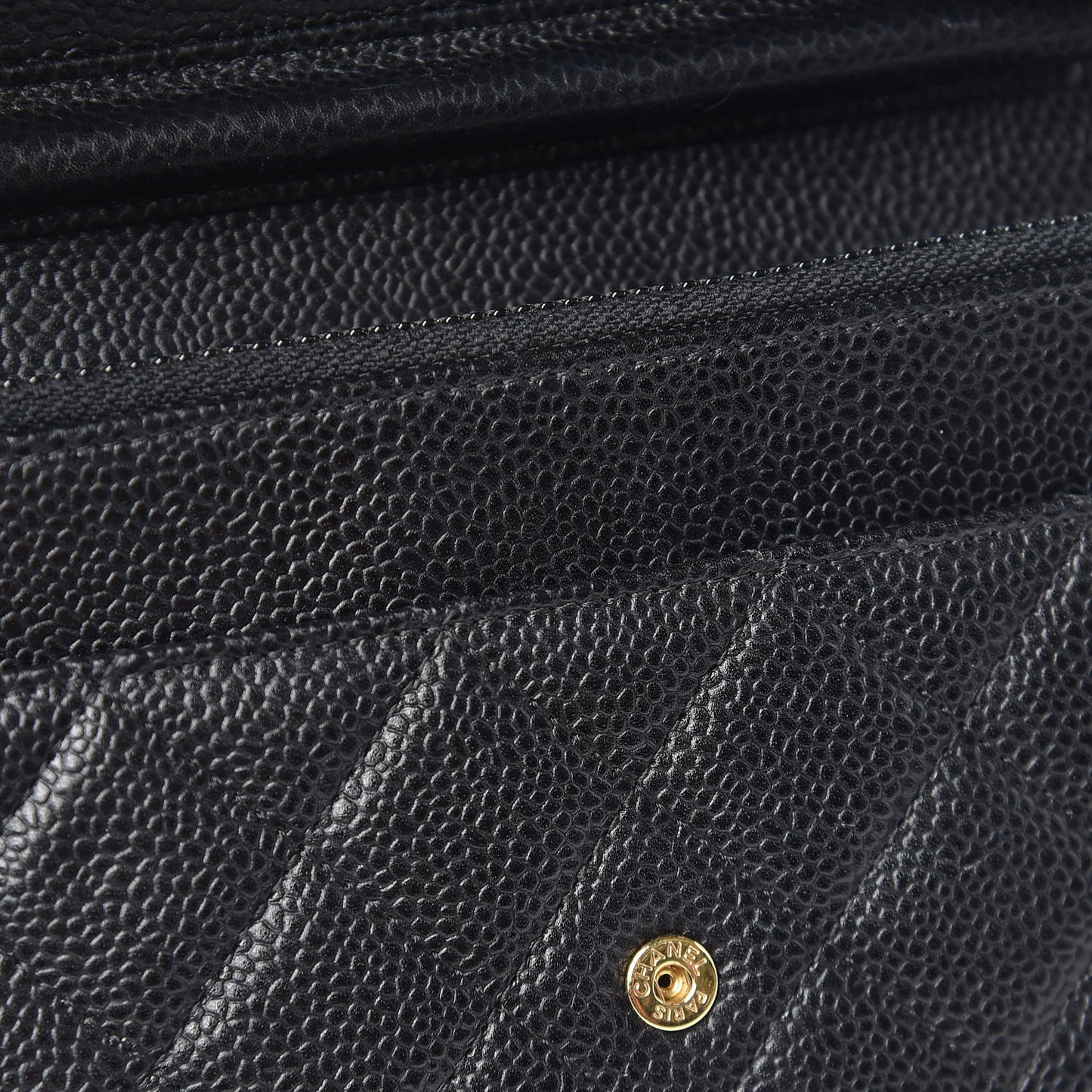 Caviar Quilted Wallet On Chain WOC Black