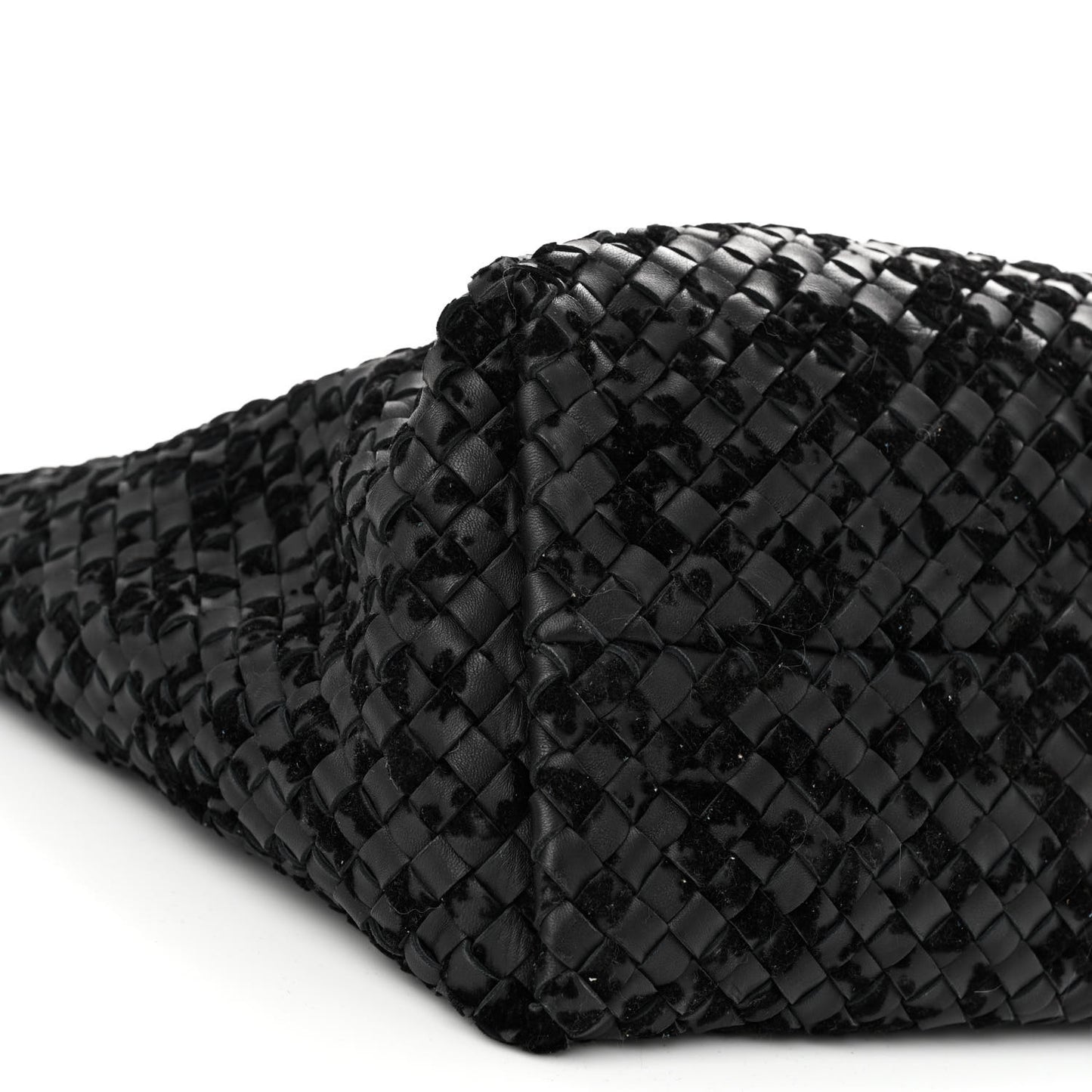 Nappa Velours Intrecciato Medium Cabat Black