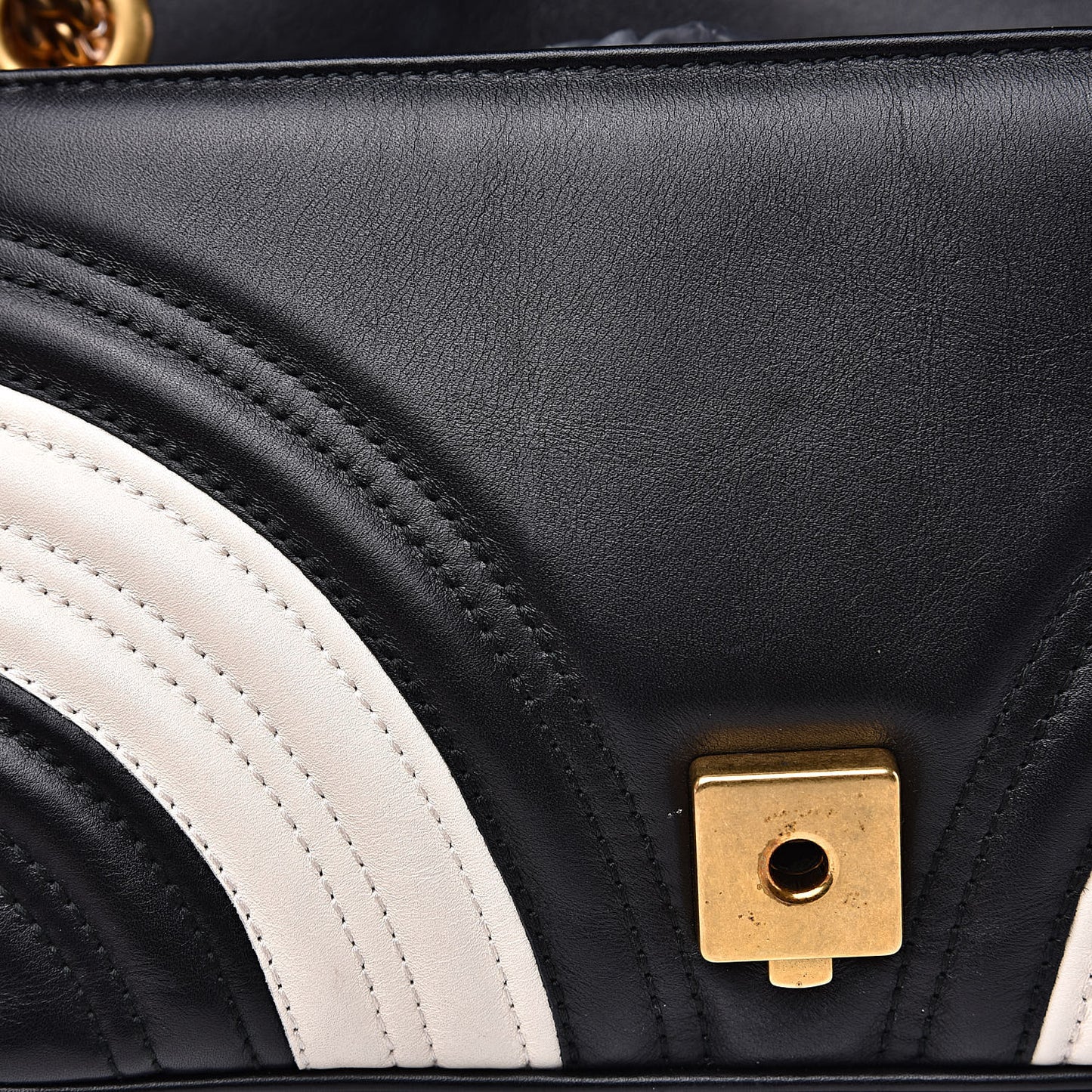 Calfskin Matelasse Small GG Marmont Shoulder Bag Black White