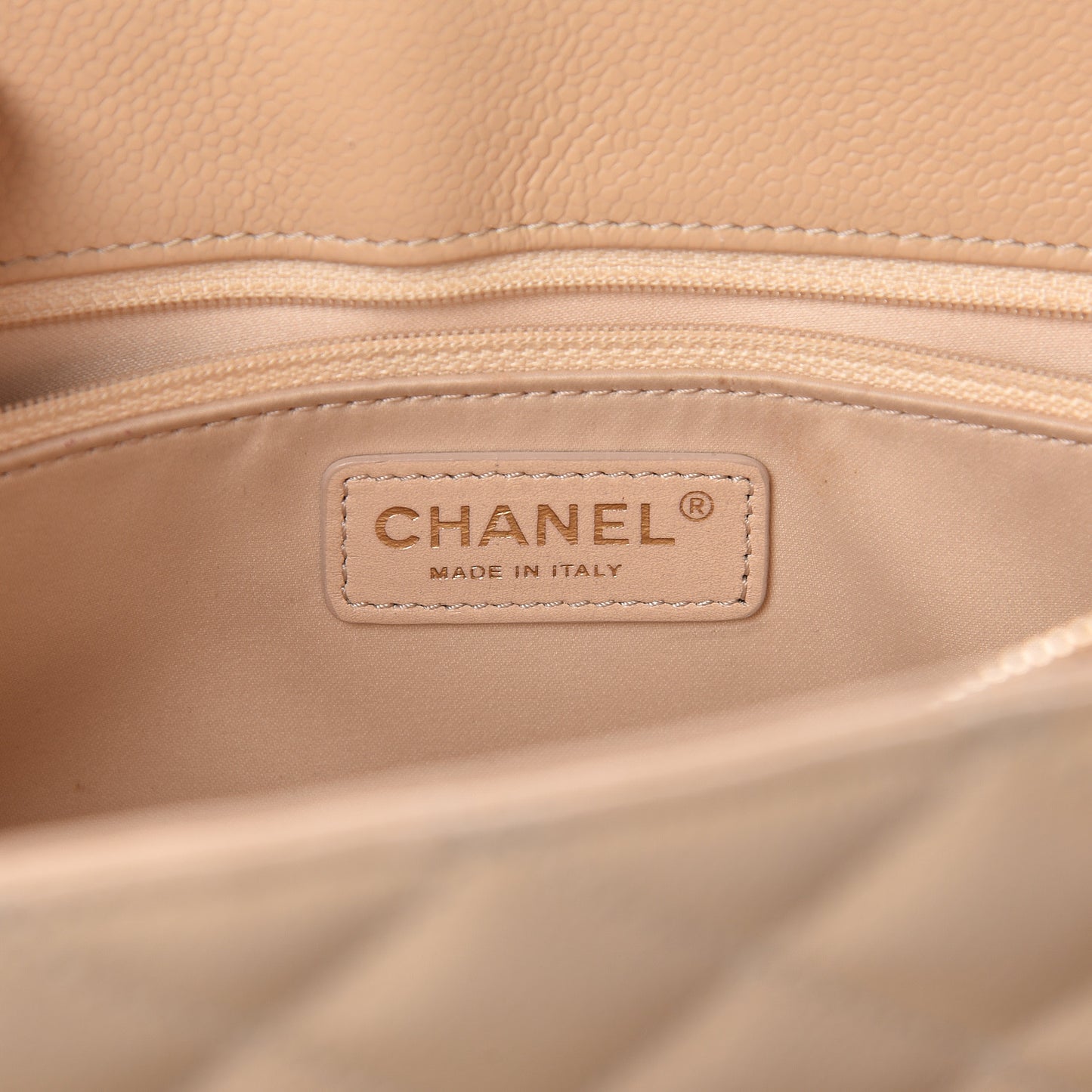 Caviar Quilted Grand Shopping Tote GST Beige Clair
