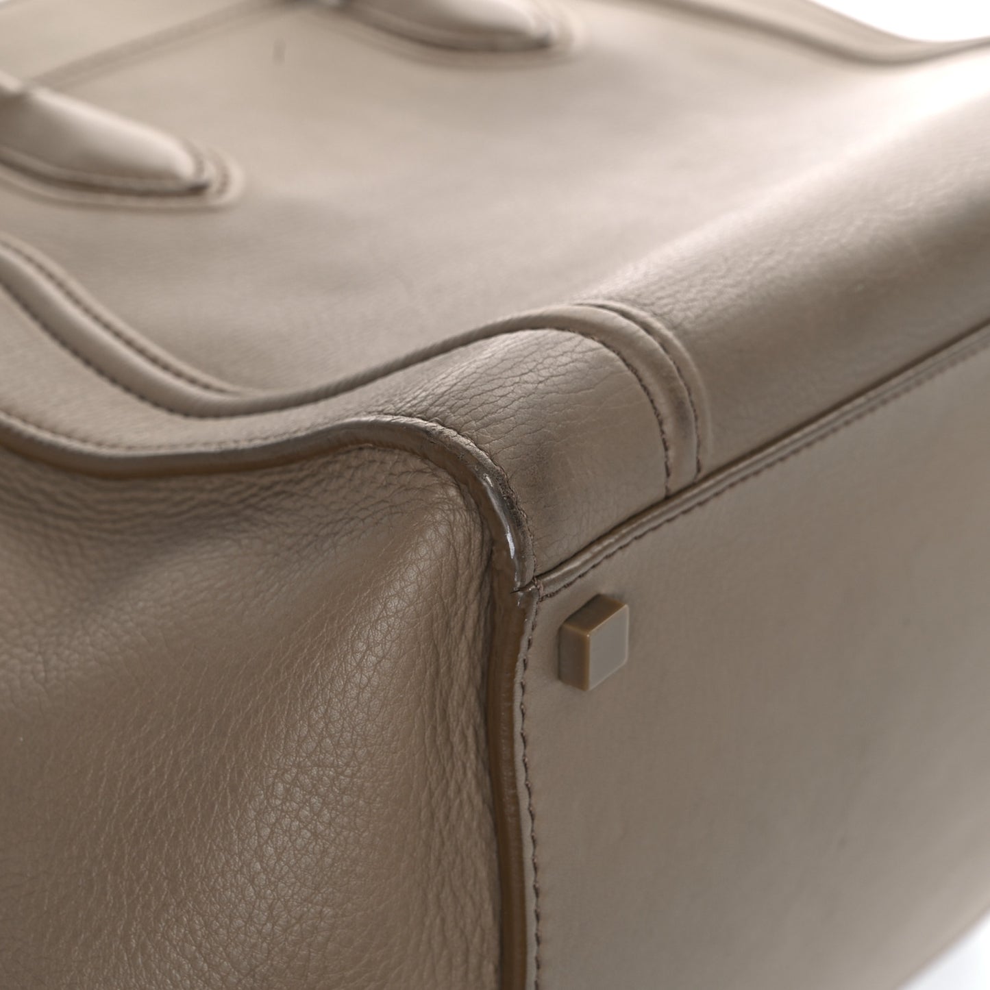 Grained Calfskin Medium Phantom Luggage Taupe