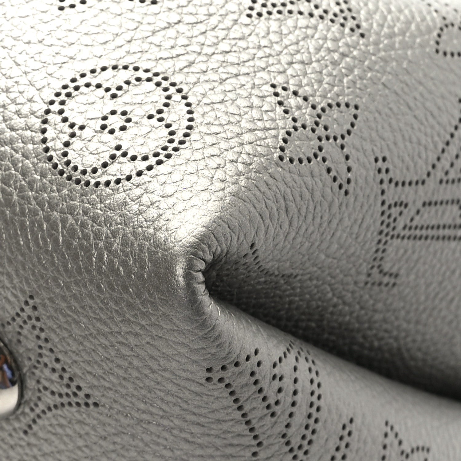 Louis Vuitton Metallic Mahina Bella Gris Souris 8 of 11