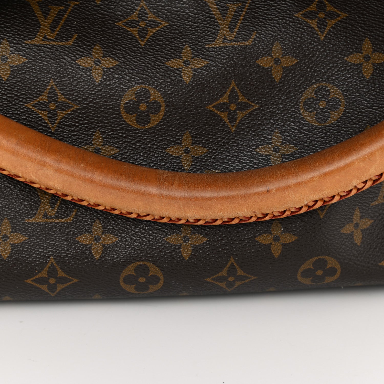 Louis Vuitton Monogram Artsy MM 12 of 12