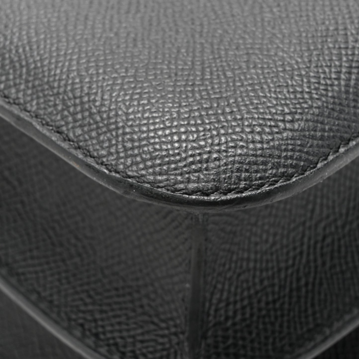 Epsom Constance 24 Black