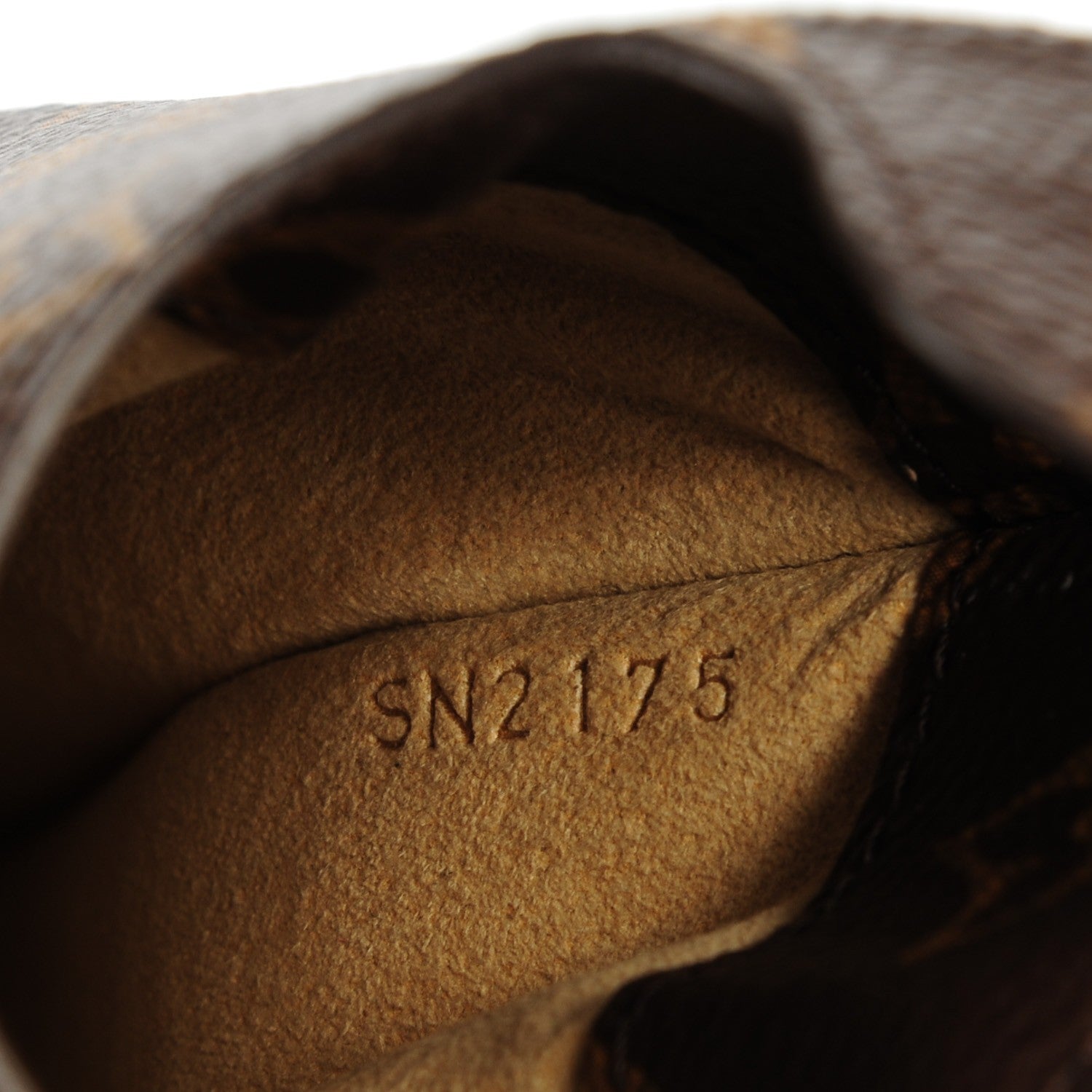 Louis Vuitton Monogram Sunglasses Case MM 6 of 6