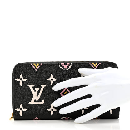 Louis Vuitton Monogram Giant Wild At Heart Zippy Wallet Black 2 of 6