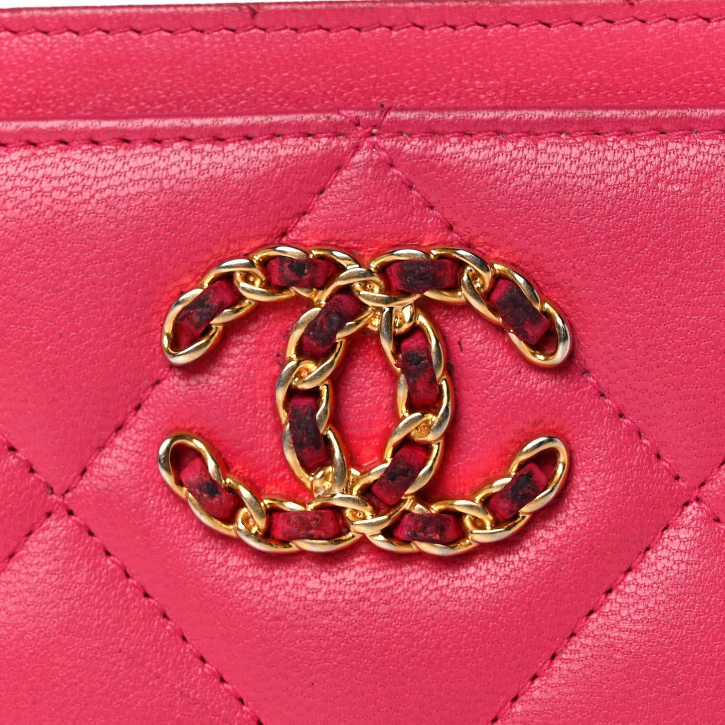 Shiny Goatskin Quilted 19 Card Holder Dark Pink