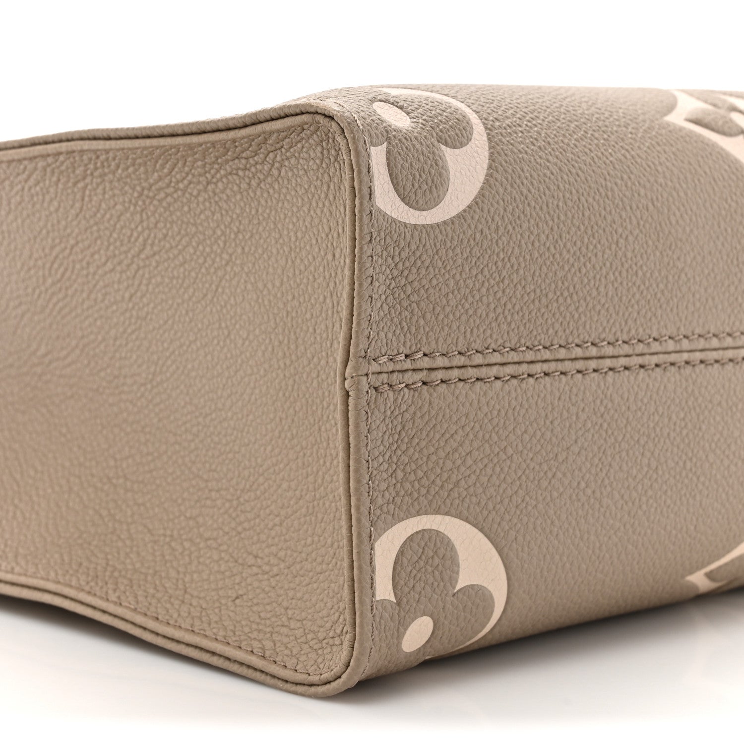 Louis Vuitton Empreinte Monogram Giant Onthego PM Tourterelle Creme 9 of 12