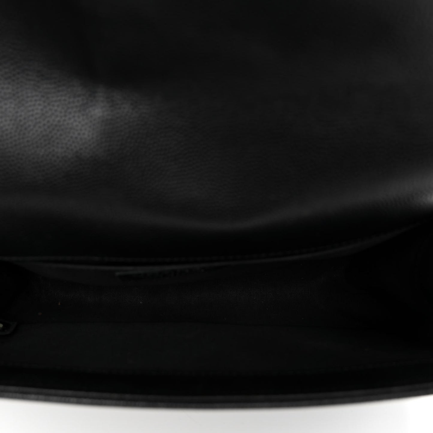 Caviar Quilted Medium Boy Flap Black