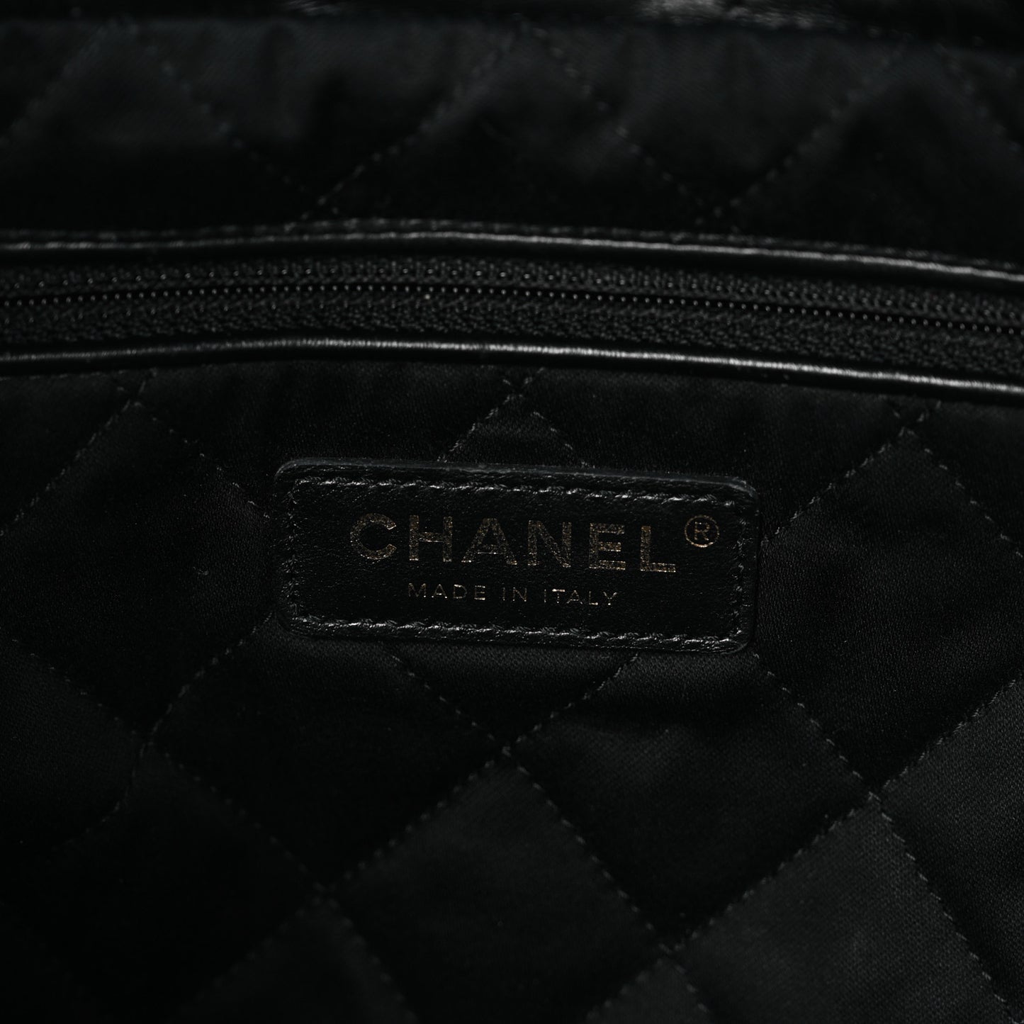 Shiny Calfskin Quilted Small Chanel 22 Black