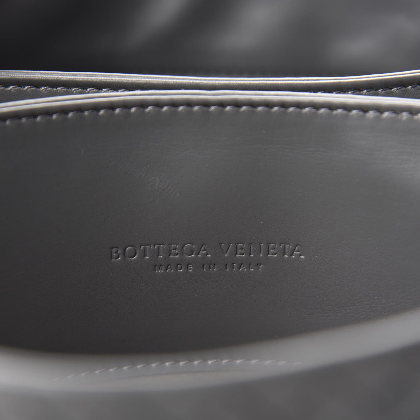 Light Calf Intrecciato Small Roma Light Grey