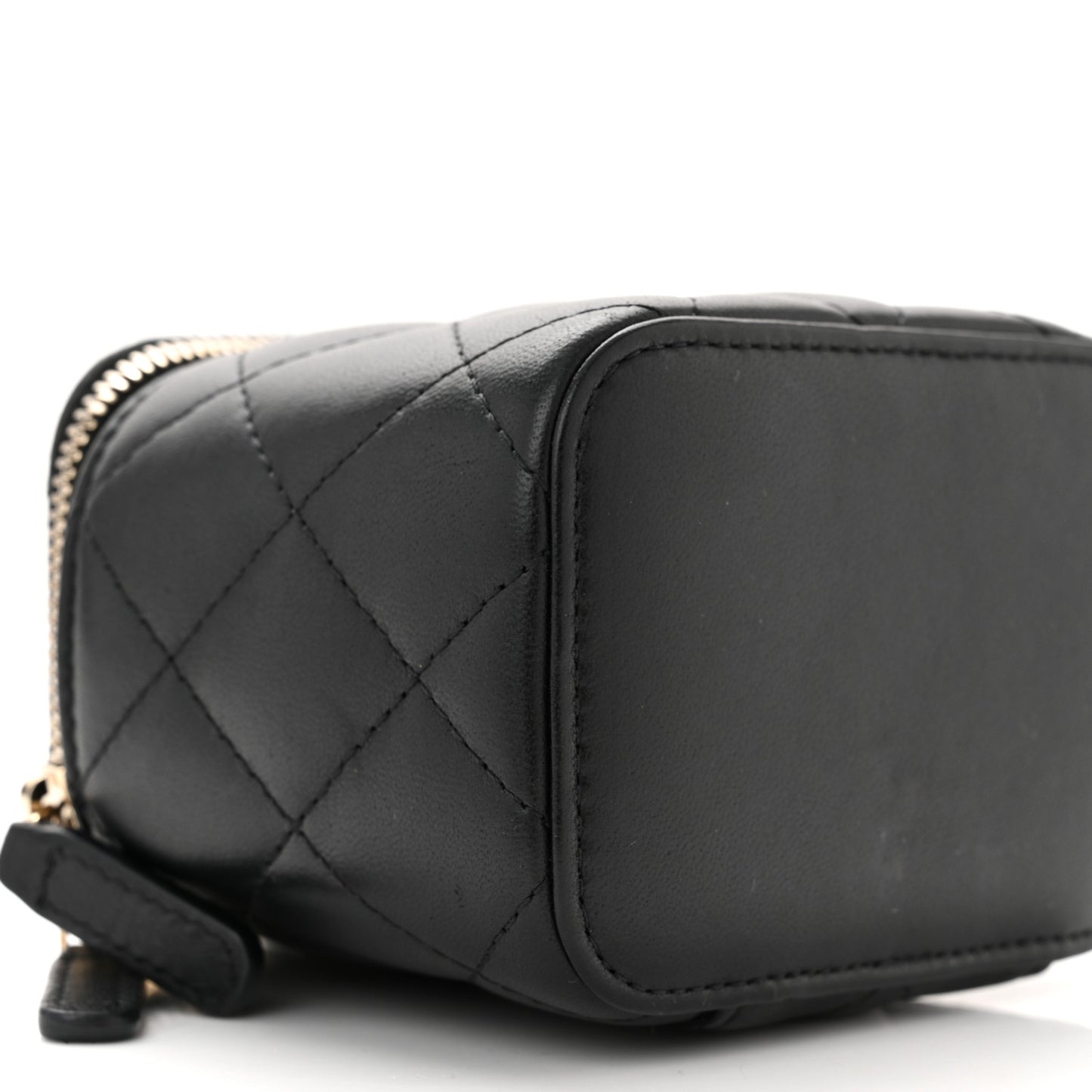 Lambskin Quilted Mini Pearl Crush Vanity Case With Chain Black