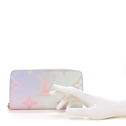 Louis Vuitton Monogram Giant Spring In The City Zippy Wallet Sunrise Pastel 2 of 7