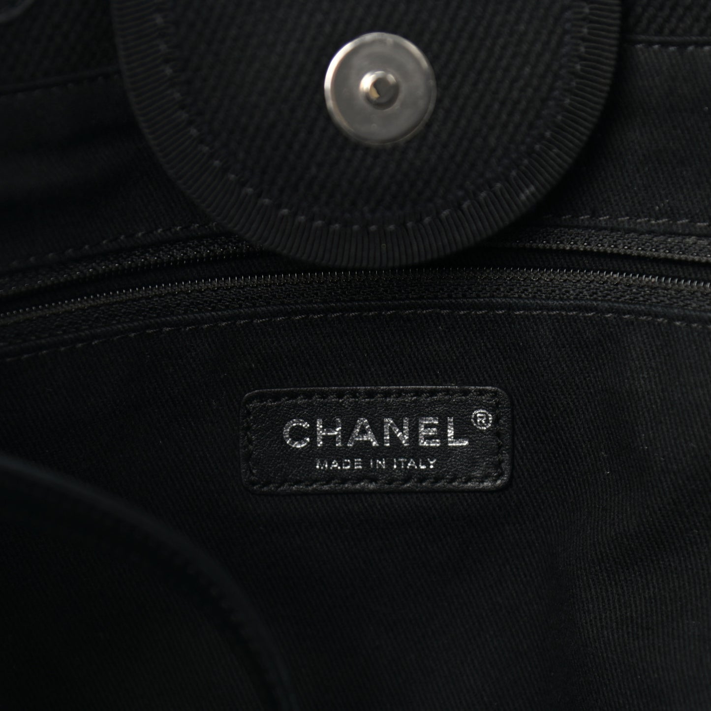 Canvas Pearl Medium Deauville Tote Black