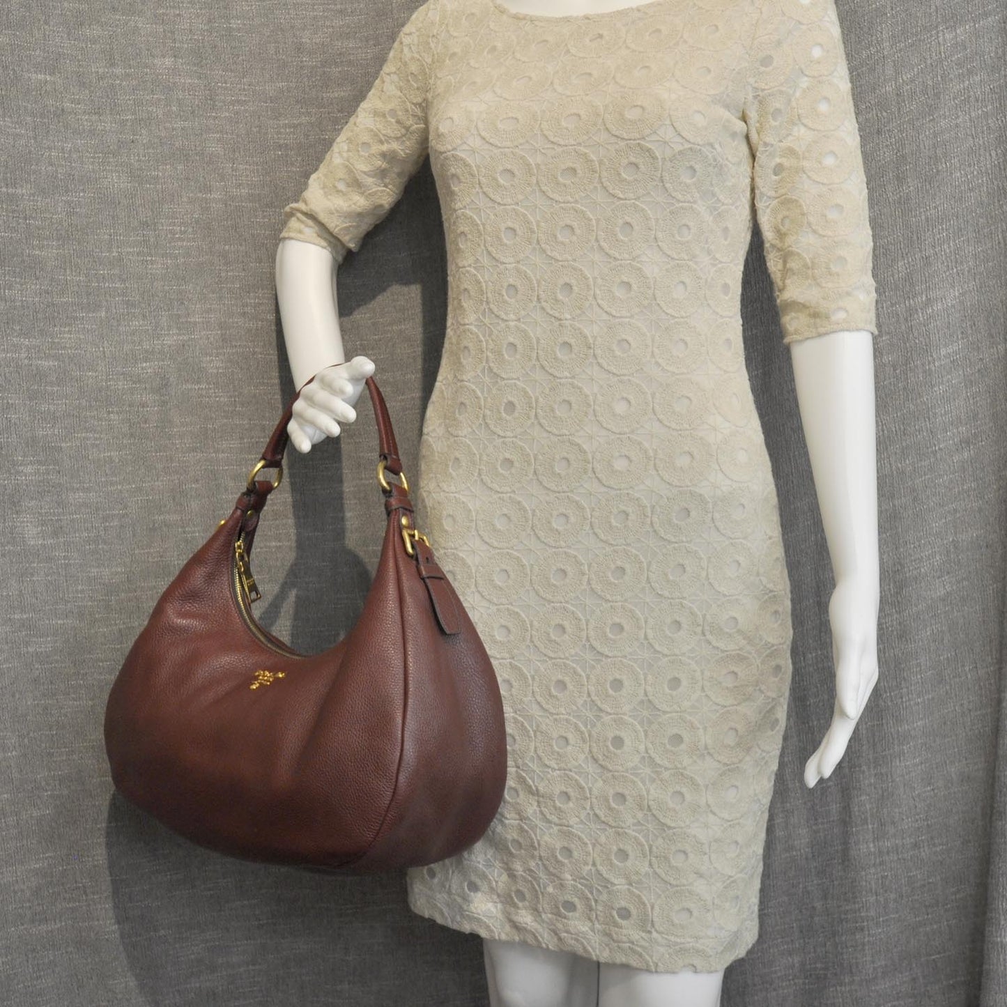 Vitello Daino Hobo Amaranto